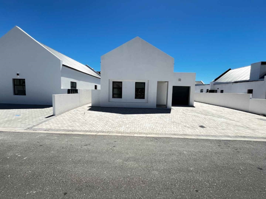 3 Bedroom Property for Sale in Britannia Bay Western Cape